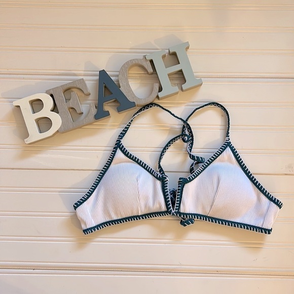 Zaful White Bikini Top | SIZE 4 (S) - Picture 1 of 3
